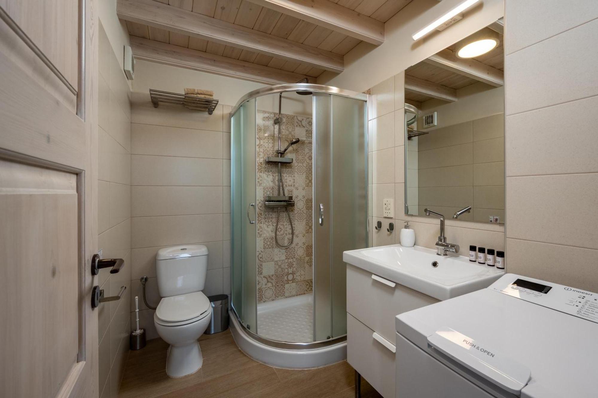 Over The Sea Apartments سيمي المظهر الخارجي الصورة