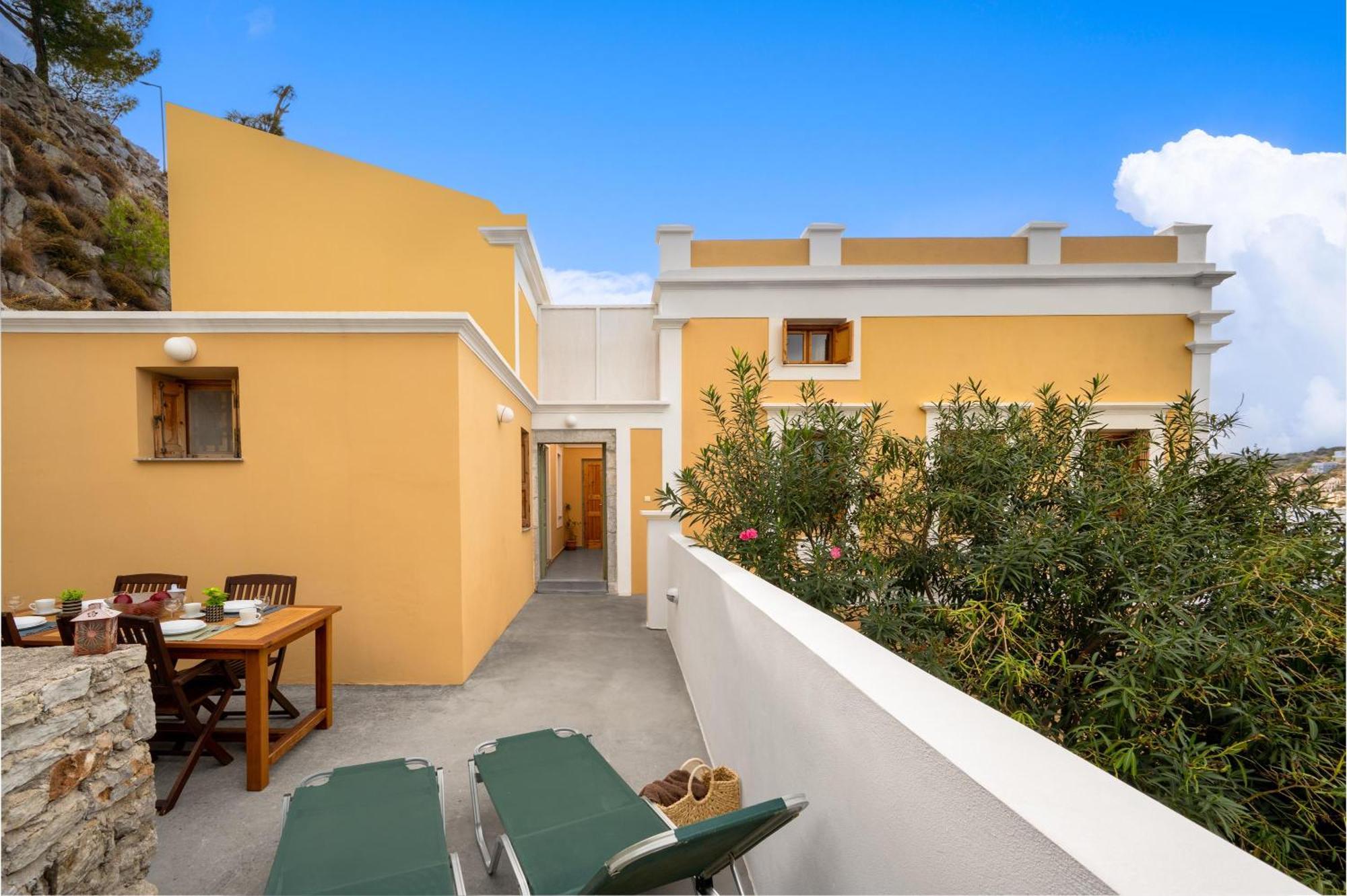 Over The Sea Apartments سيمي المظهر الخارجي الصورة