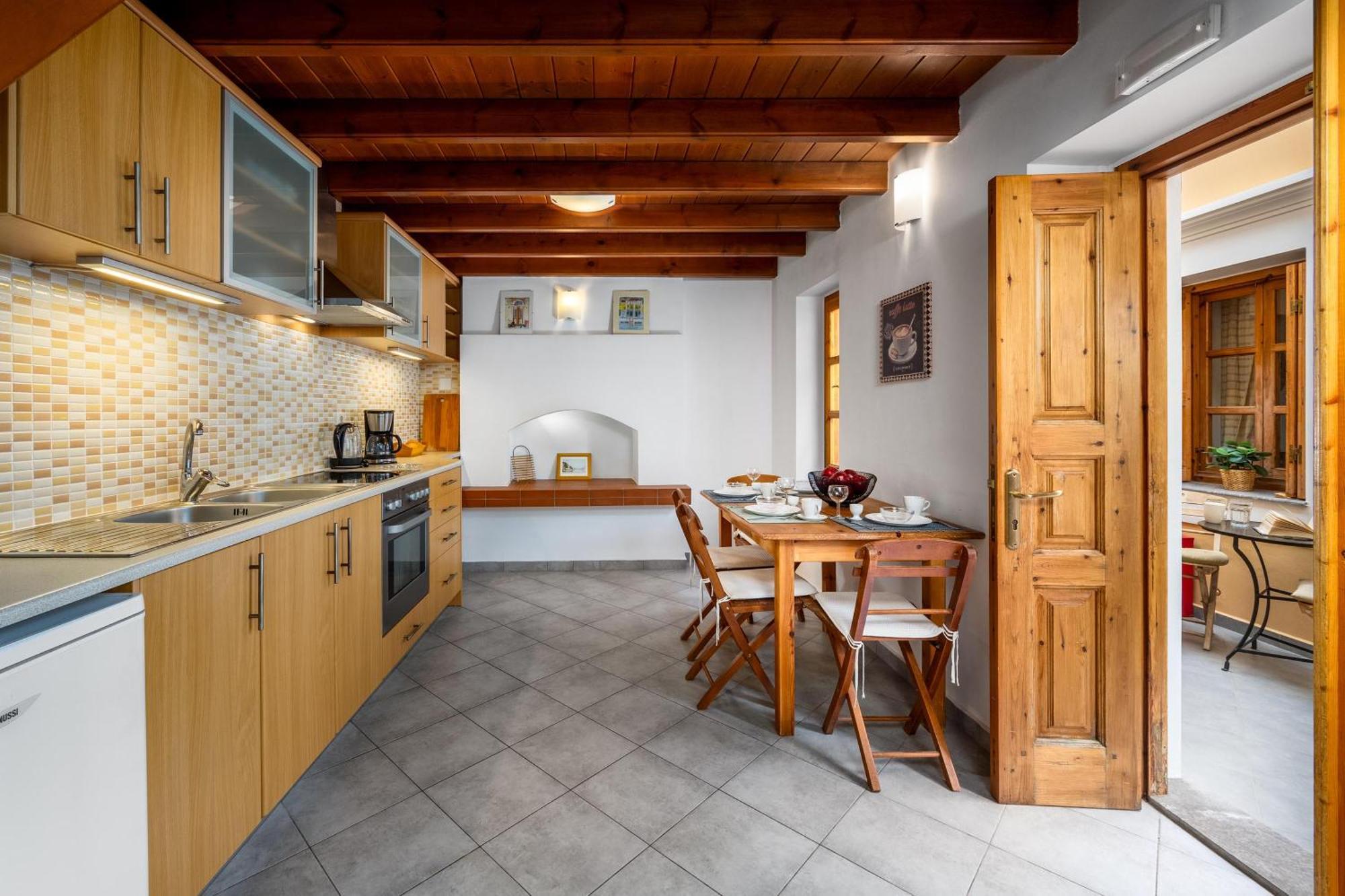 Over The Sea Apartments سيمي المظهر الخارجي الصورة