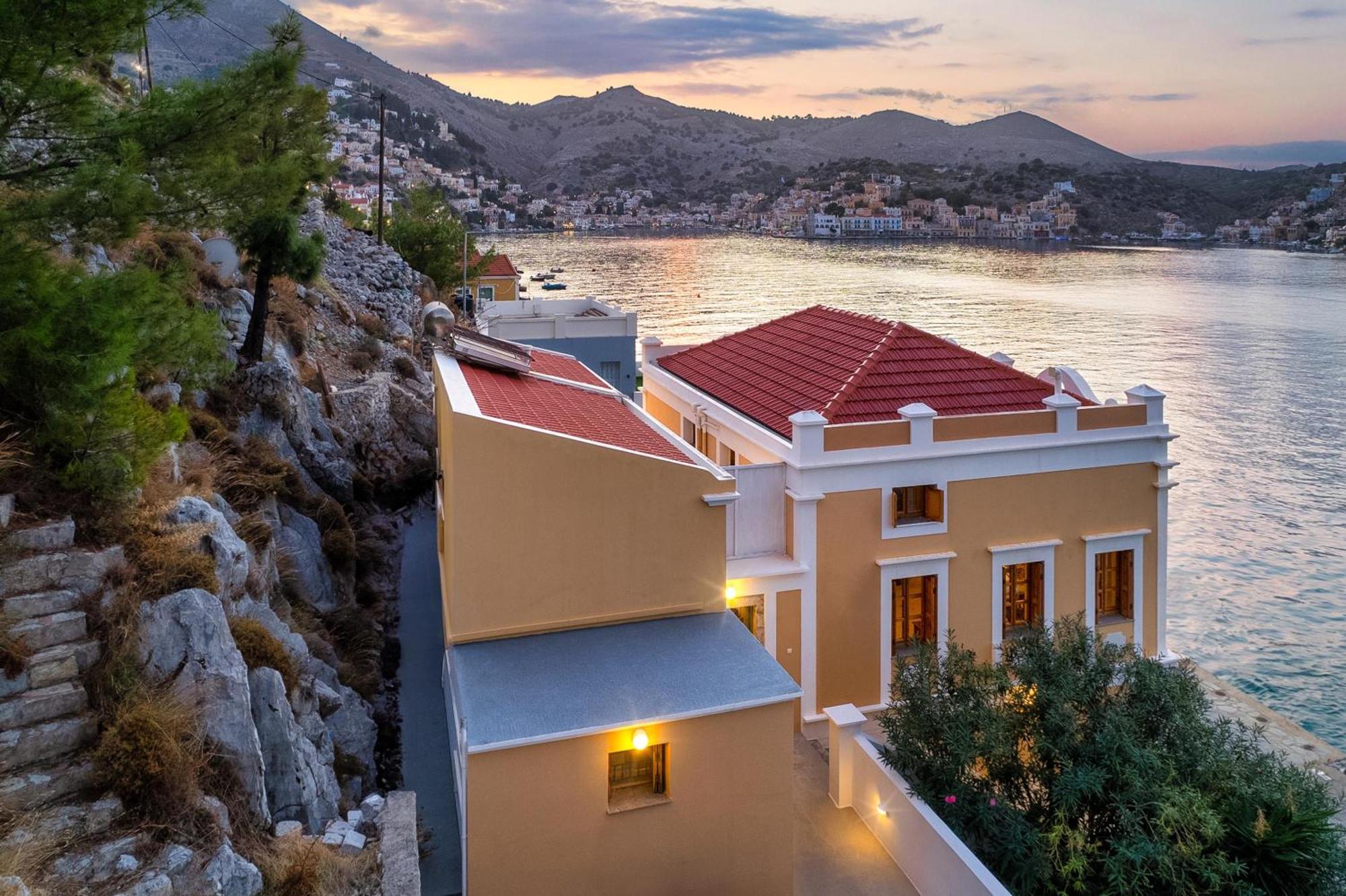 Over The Sea Apartments سيمي المظهر الخارجي الصورة