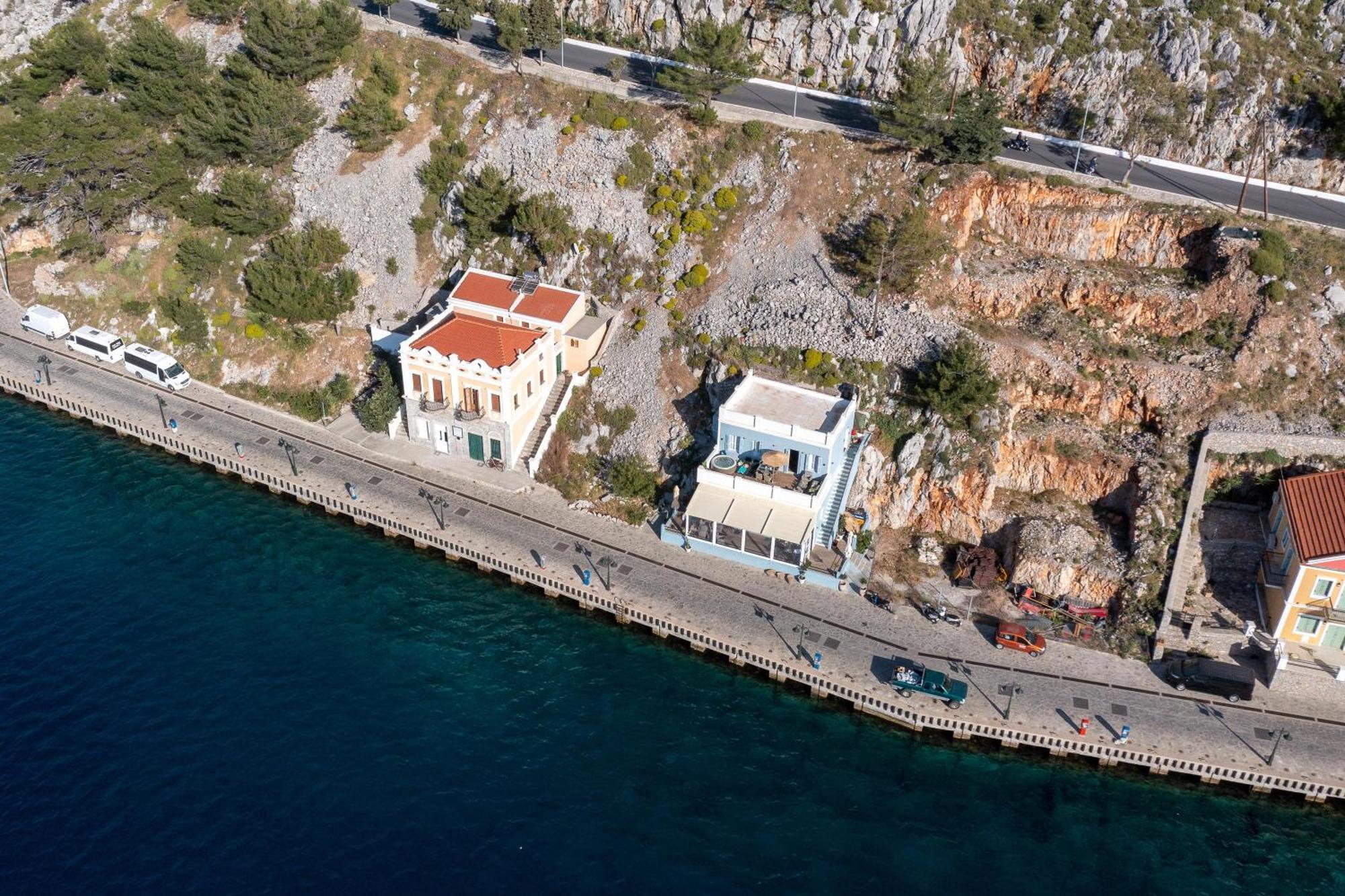 Over The Sea Apartments سيمي المظهر الخارجي الصورة
